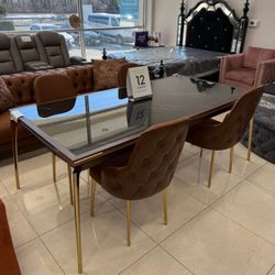 Montego Dining Room Set