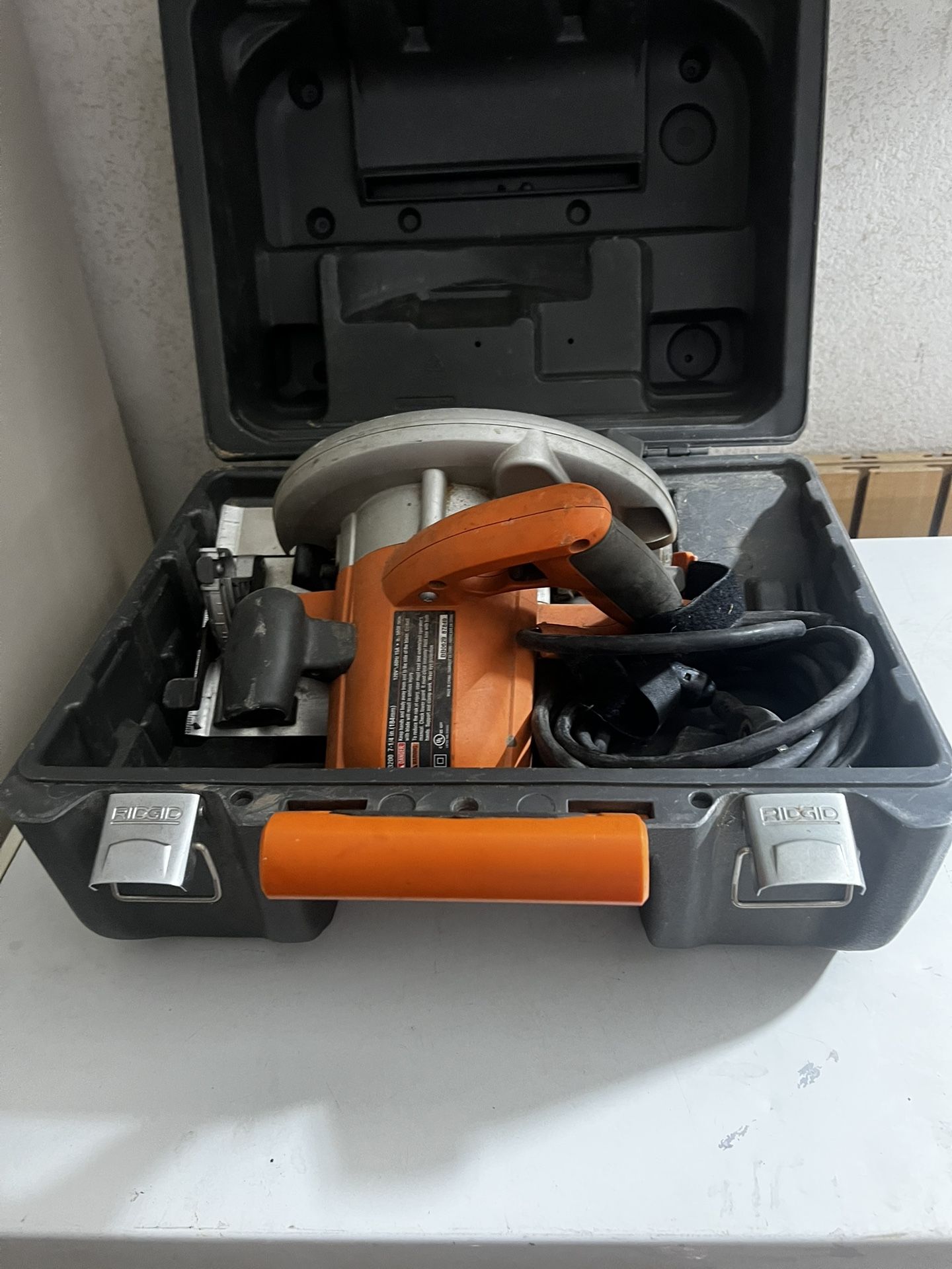 Ridgid R3200 left