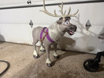 Disney Frozen Sven Ride on toy