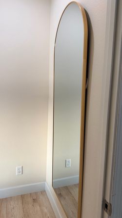 Tall mirror