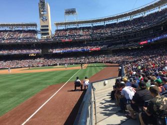 $200 seat for PADRES tonight , close to field .