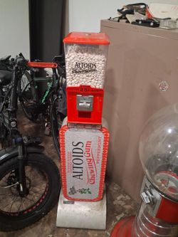 Altoids Chewing Gum Vending Machine