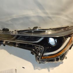 20-22 Lh Headlight Toyota Corolla Se 