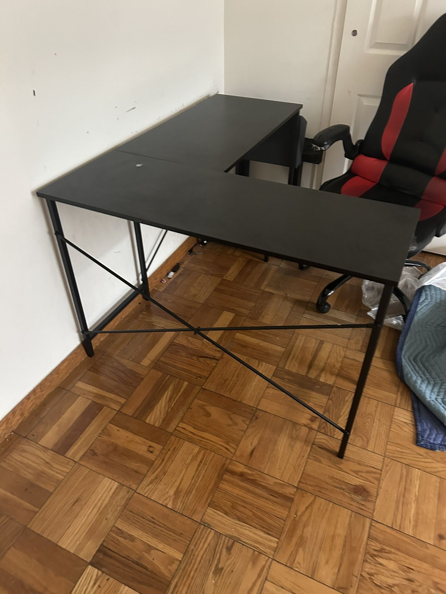 Great Computer Table! move Out Sale