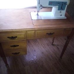 Is the american colonial style early sixties?Sing your sewing machine.All maple hardwood furniture