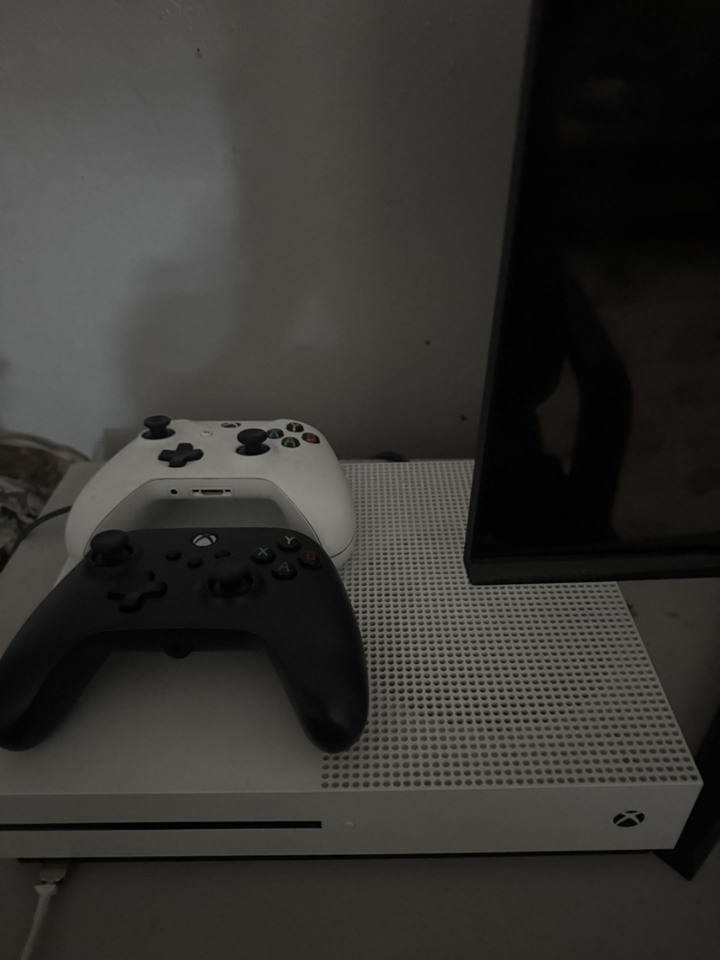 Xbox One S