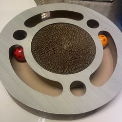 Cat Scratcher With Balls