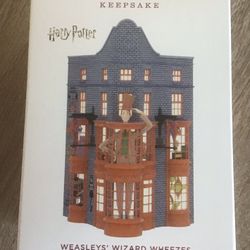 2019 Hallmark Harry Potter Weasleys Wizard Wheezes Xmas Ornament Mint