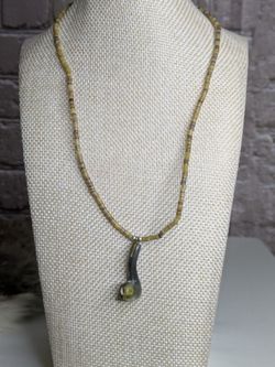 Vintage 1970s Southwestern Heishi Necklace carved centerpiece