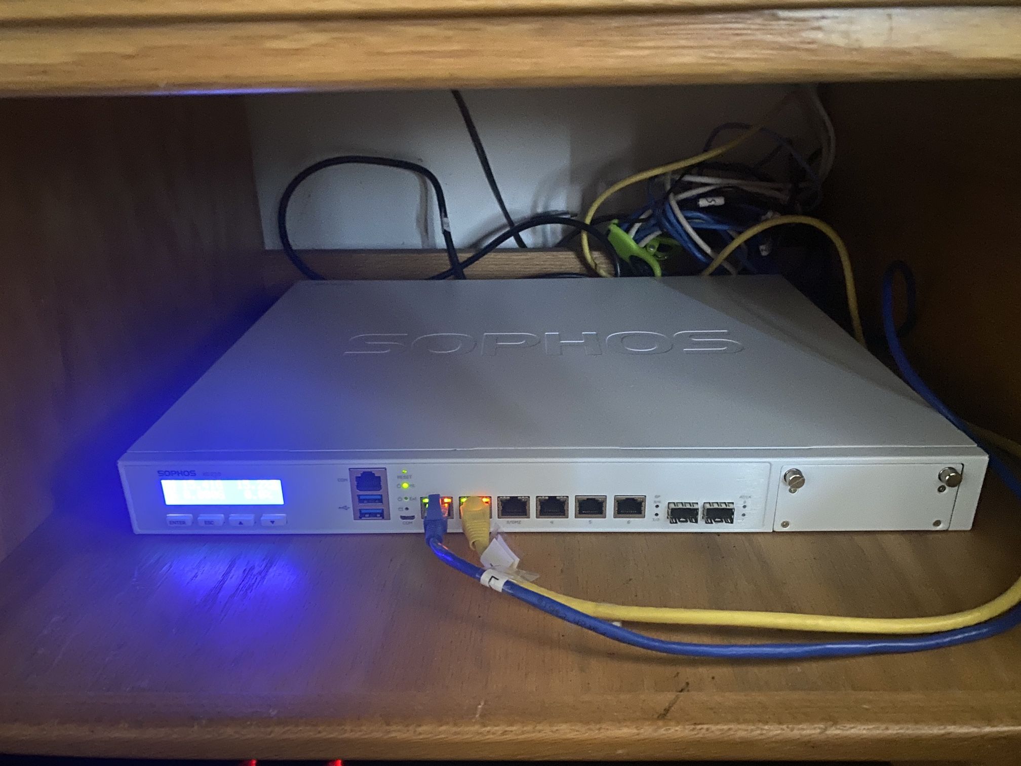 Sophos XG210 Opnsense Firewall Router