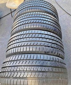 225/60/16 Hankook 📍📍 Vendo un set de llantas con 80% de vida las 4 📍🌟