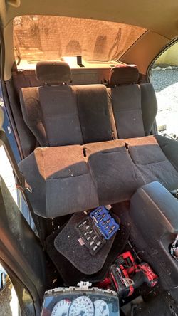 2003-2008 Toyota Corolla rear seats