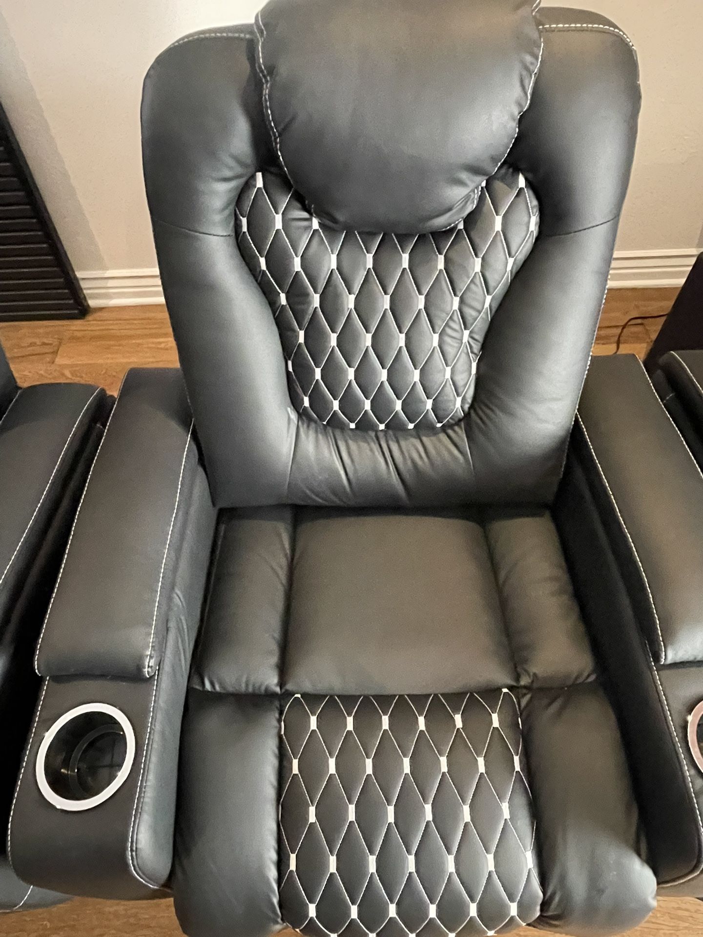 Set Of 3 Recliner Chairs-Brand New-leather-Bonzy