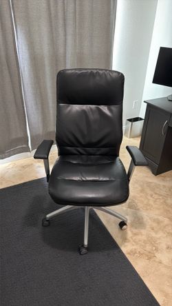 Computer desk chair