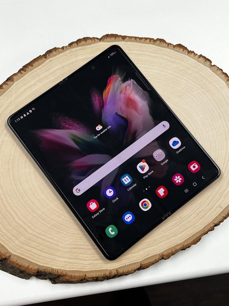 Samsung Galaxy Z Fold 3 -PAYMENTS AVAILABLE-$1 Down Today 