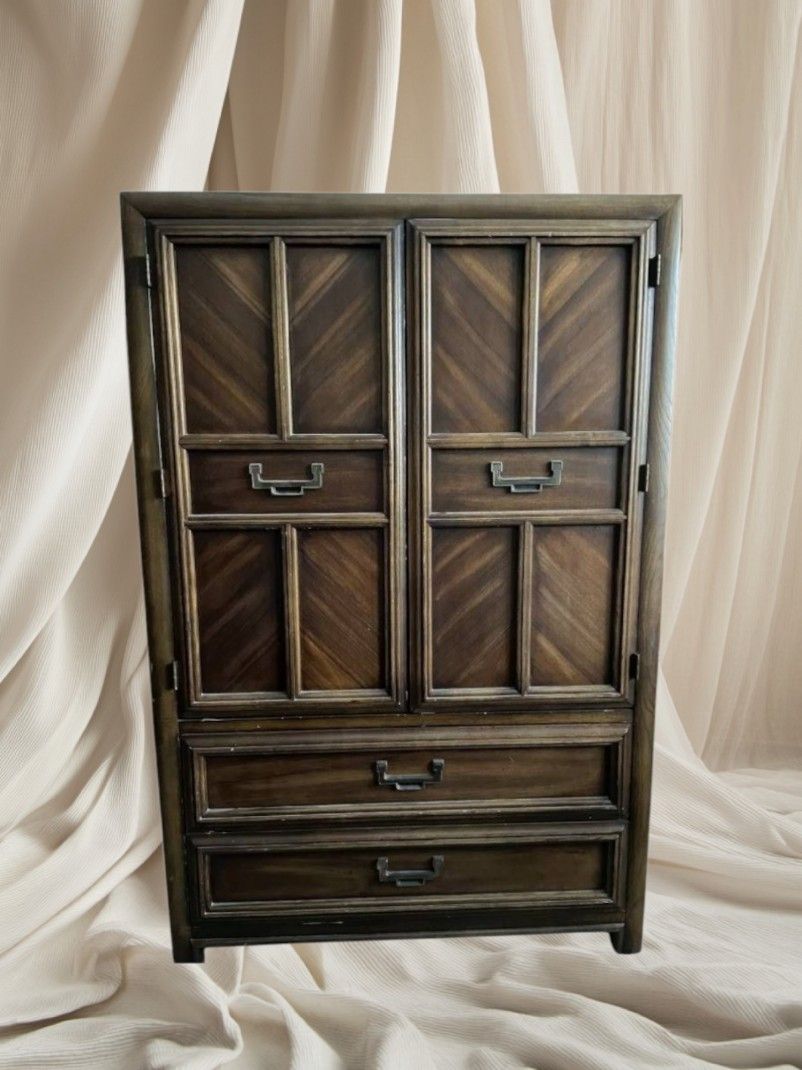Beautiful Bedroom Dresser Set