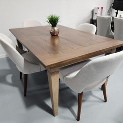 Dining Table And Chairs 