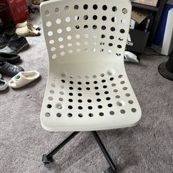 Desk chair