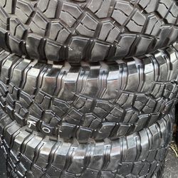 4 Llantas Usadas BFGoodrich KM3 33x12.50R15 $380 Las 4