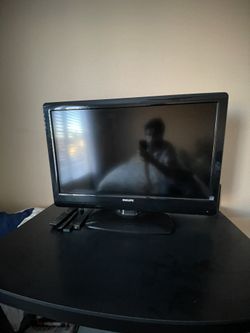 Philips TV w/Remote