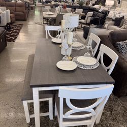 Beautiful 6pc Dining Table Set