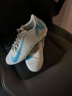 Girls soccer cleats