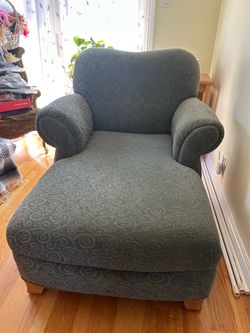 Green chaise lounge, chair