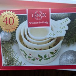 Lenox Holiday Measuring Cups