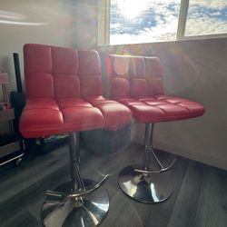 Bar stools/ Tall Chairs 