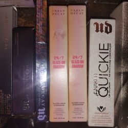 Urban Decay Makeup Lot. 