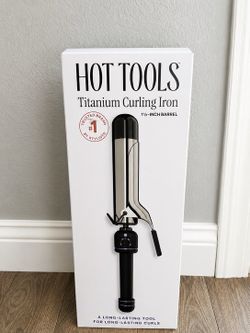 HOT TOOLS Titanium Curling Iron 1½” Barrel – Brand New