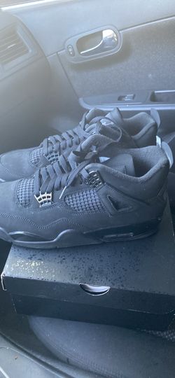Jordan 4’s black cats