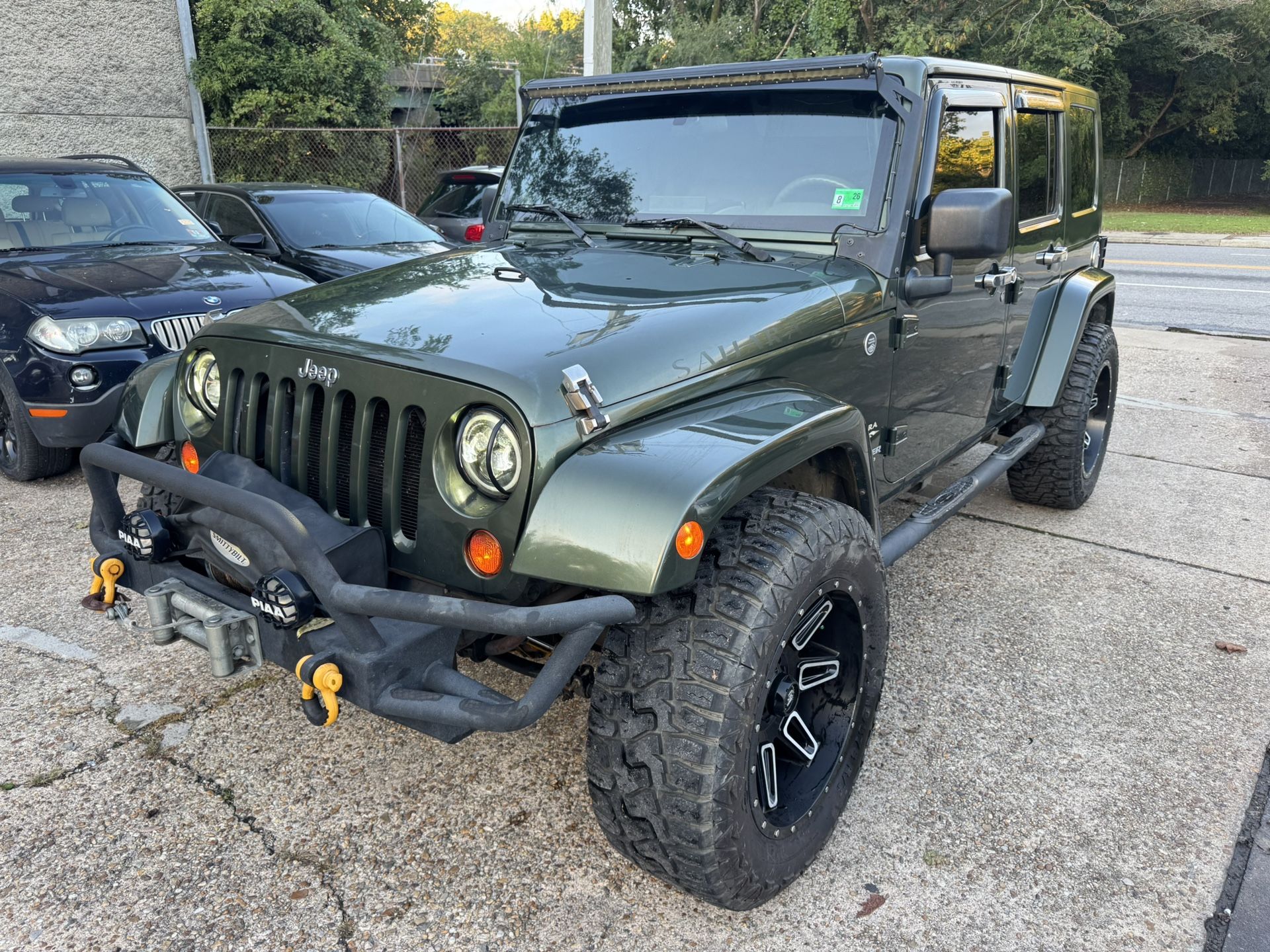 2008 JEEP WRANGLER UNLIMITED SAHARA 3.8 4X4 FINANCING AVAILABLE THROUGH LENDERS! Clean Carfax! Clean title! Just inspected 08/26 , serviced and deta