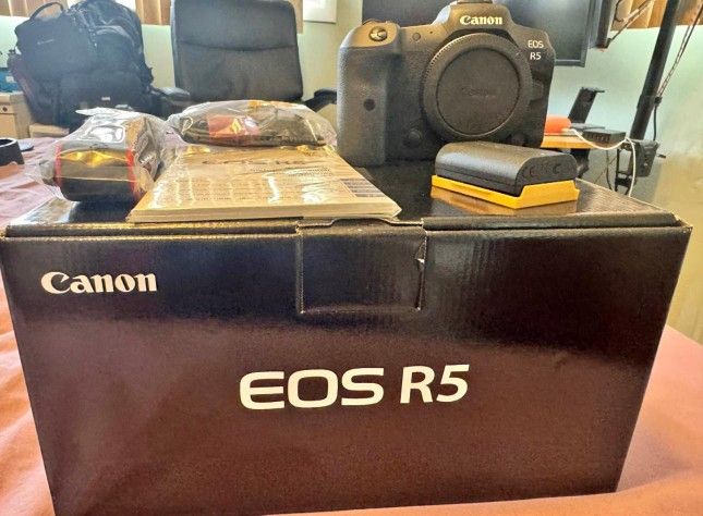 Canon EOS R5