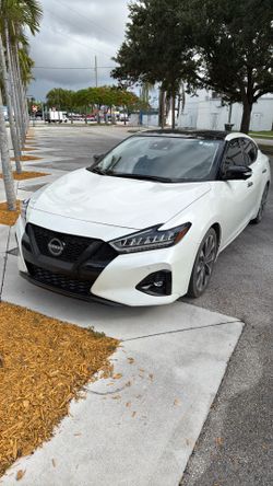 2023 Nissan Maxima
