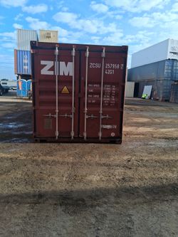 40’ shipping container