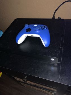 Xbox one x disc drive 1 tb console all cords and wireless controller