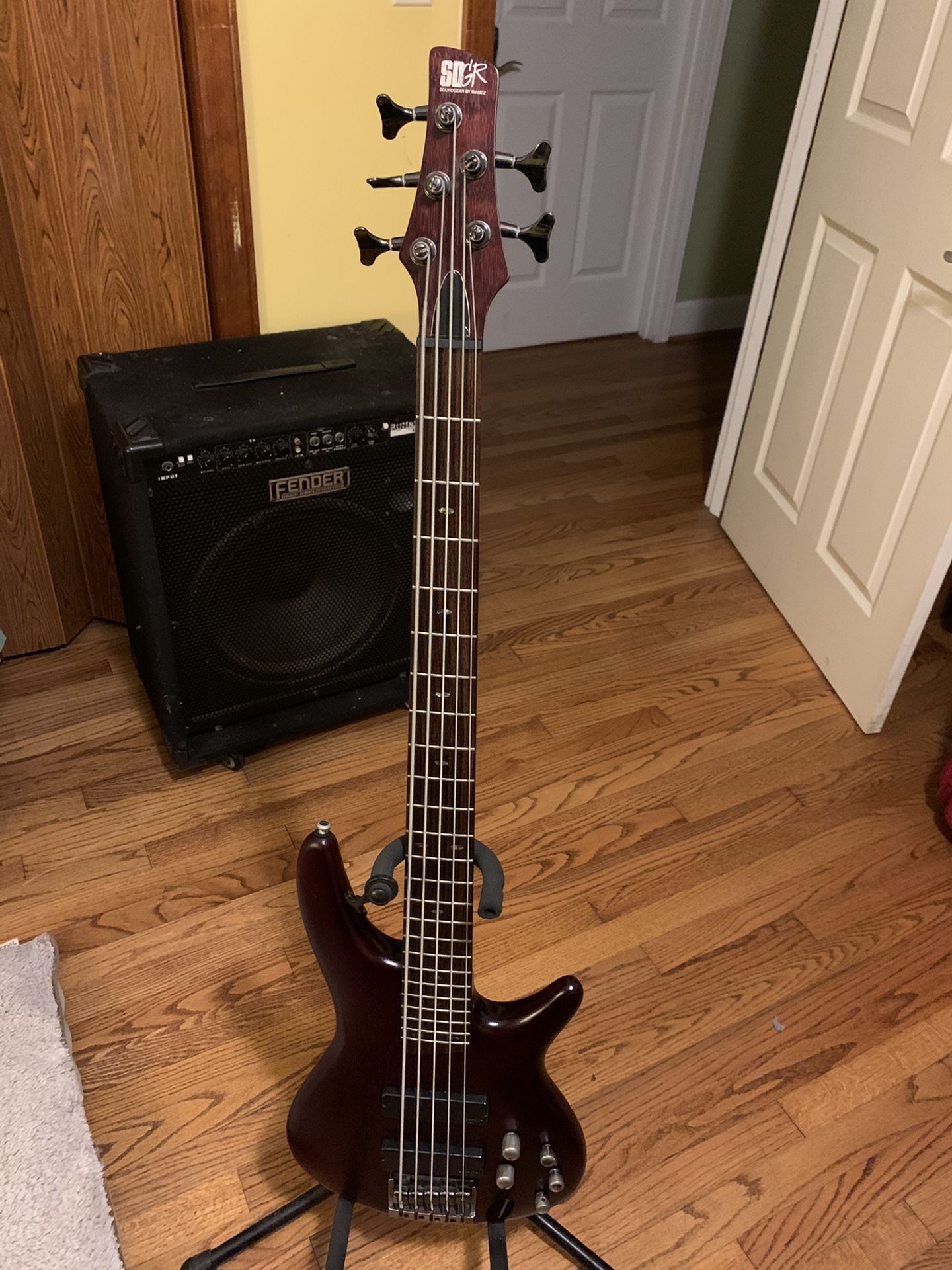 Ibanez SR505 Bass Guitar $300