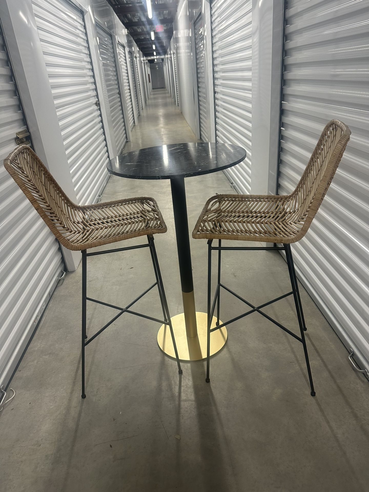 Marble Bar Top W/ Bamboo Bar Stools Set