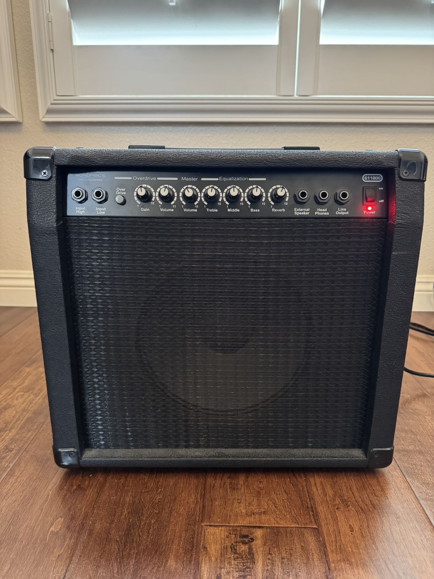 Monoprice 40-Watt, 1x10 Guitar Combo Amplifier with Spring Reverb
