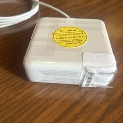 Apple MacBook Air and Pro : Charger