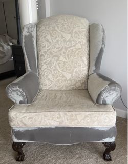 Arm chair/ Accent sofa -$25