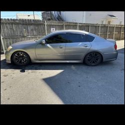 2010 Infiniti M35