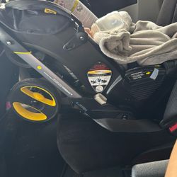 Doona Carseat 