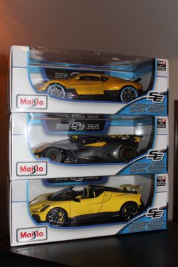 Maisto 1:18 Special Edition Bugatti Mistral Divo Bolide Set of 3 Yellow Gold NEW