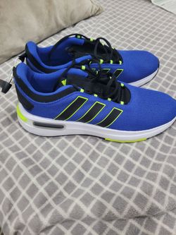 Brand new men's adidas cloud foam shoes