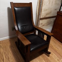 Morris style Pair Of Rocking Chairs. (Set Of 2 Chairs). Excellent Condition