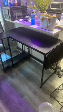 Gaming desk