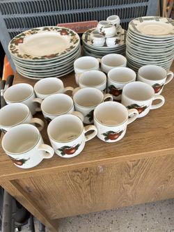 Cades Cove Collection, 8 Large Plates, 8 Small Plates,14 Cups, 19 Sauces, 9 Napkin Rings, 