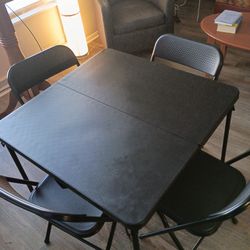Basic card table with 4 chair